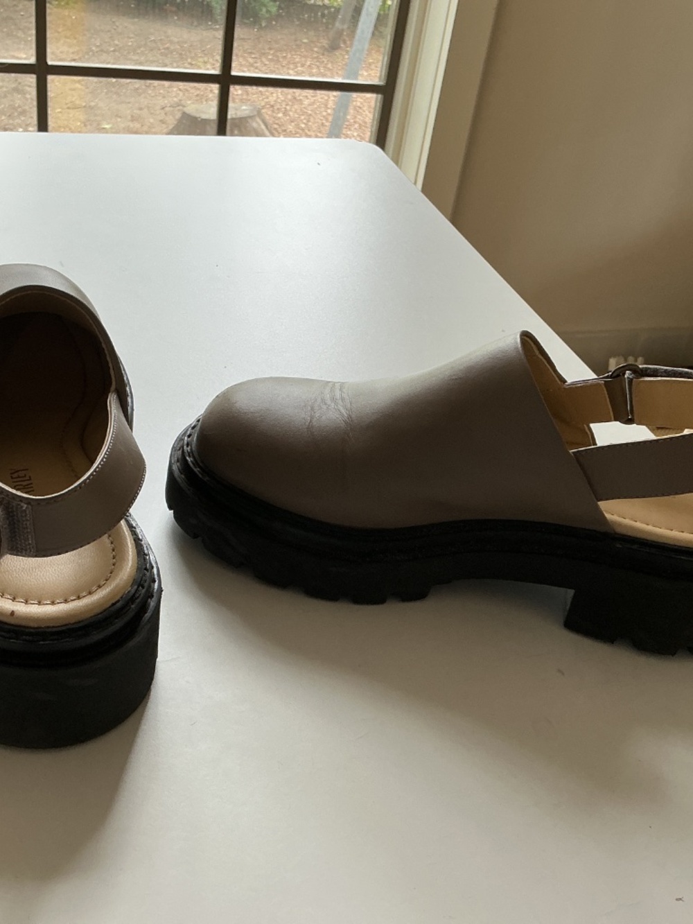 Shoes - Picture 3 of 4